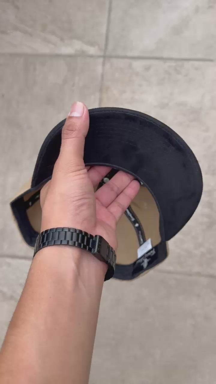 Gorra san judas beige con bordado